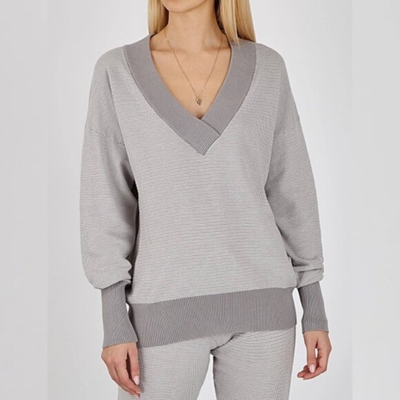 Varley Gray Gower Oversized V-Neck Knit Sweater Varsity Ribbed Preppy Tennis XS - Picture 10 of 10